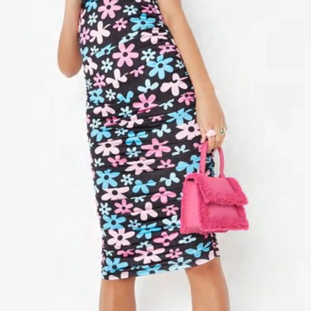 MISSGUIDED DRESS - Picture 5 of 11